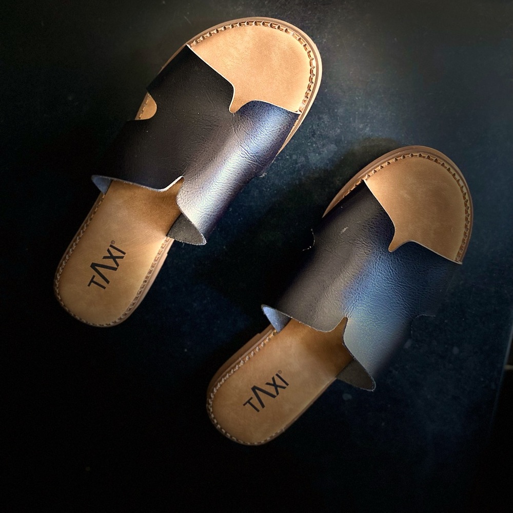 Taxi slide on sandals, size 39